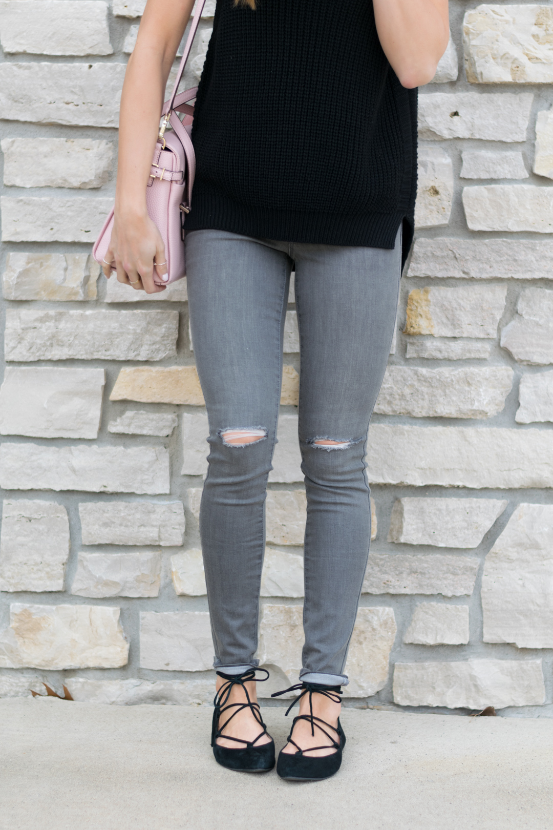 Sleeveless-Sweater-Outfit