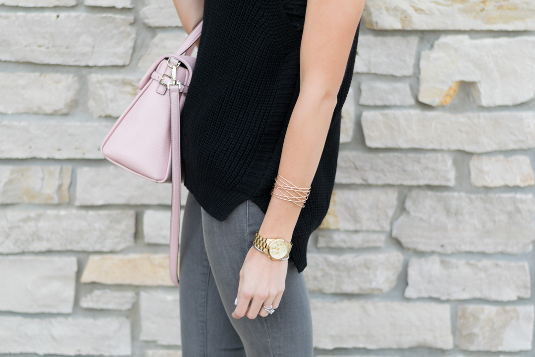 Sleeveless-Sweater-Outfit