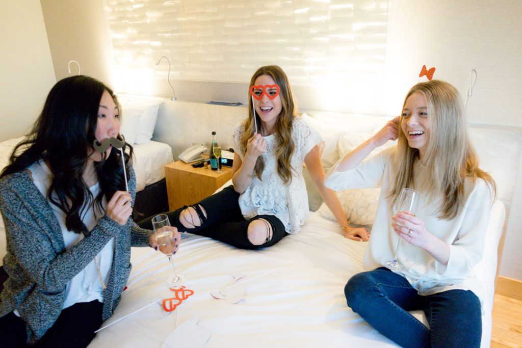 galentine's day at radisson blu mall of america, minneapolis, mn, valentine's day props