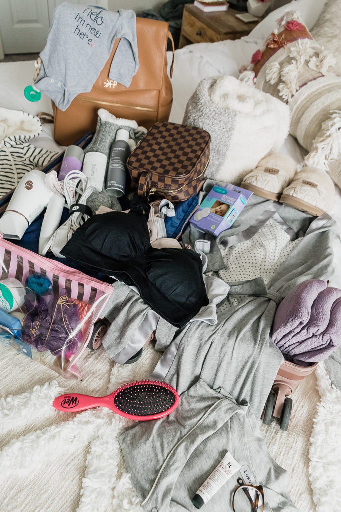 what I'm packing in my hospital bag, what to pack, mama, baby, dad