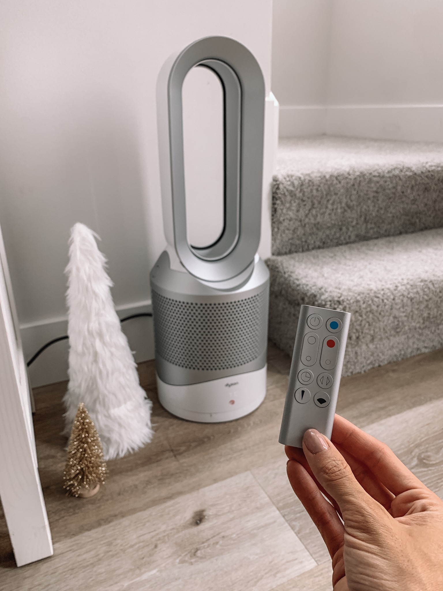 son AM09 Hot & Cool Bladeless Fan & Heater with Jet Focus sale, best of QVC gift guide, gifts for home