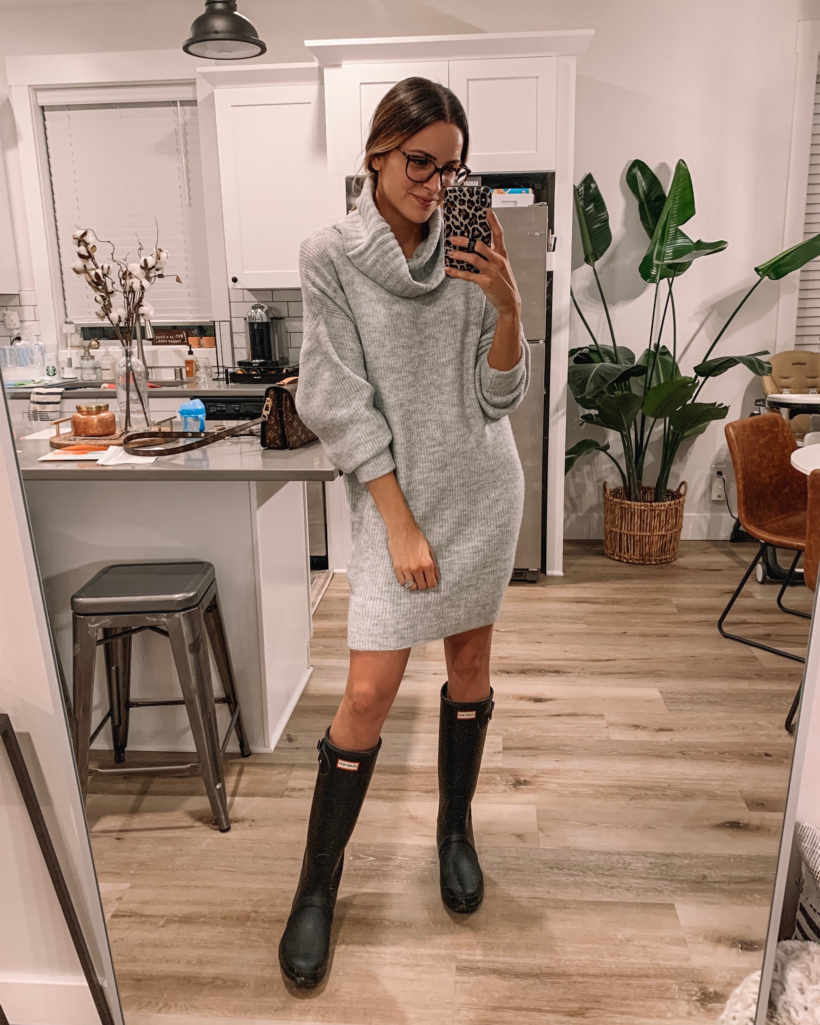 express Black Friday cyber Monday sale 2019. sweater dress, affordable fashion, winter fashion, holiday outfit, Minneapolis blogger
