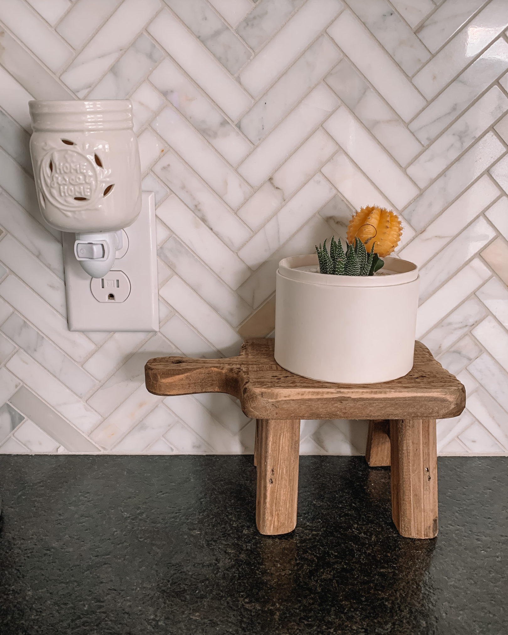 amazon finds, amazon home, home decor, wood pedestal, soap holder, mini plant stand, wax melt plugin